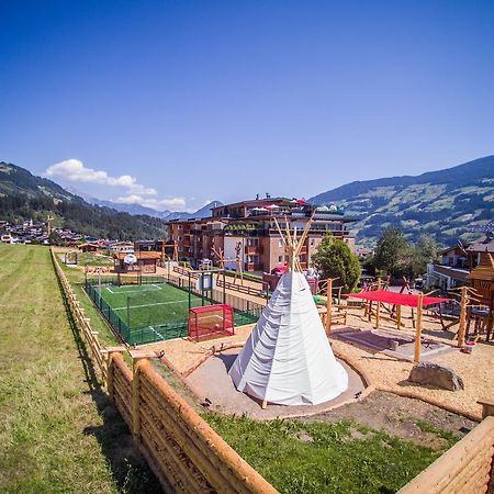 Alpina Zillertal . Family Lifestyle Kinderhotel Fügen Eksteriør bilde