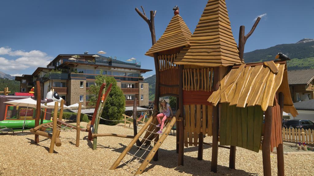 Alpina Zillertal . Family Lifestyle Kinderhotel Fügen Eksteriør bilde