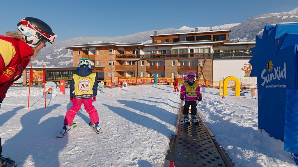 Alpina Zillertal . Family Lifestyle Kinderhotel Fügen Eksteriør bilde