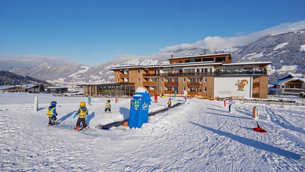 Alpina Zillertal . Family Lifestyle Kinderhotel Fügen Eksteriør bilde